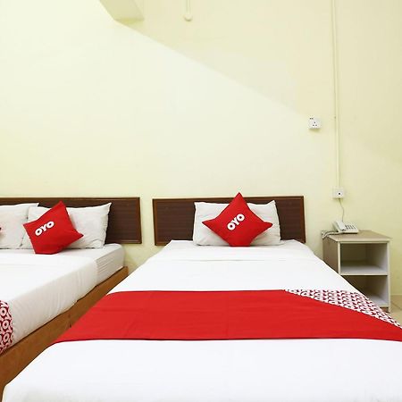 Super Oyo 89651 Harmoni Hotel Кота Бару Екстериор снимка