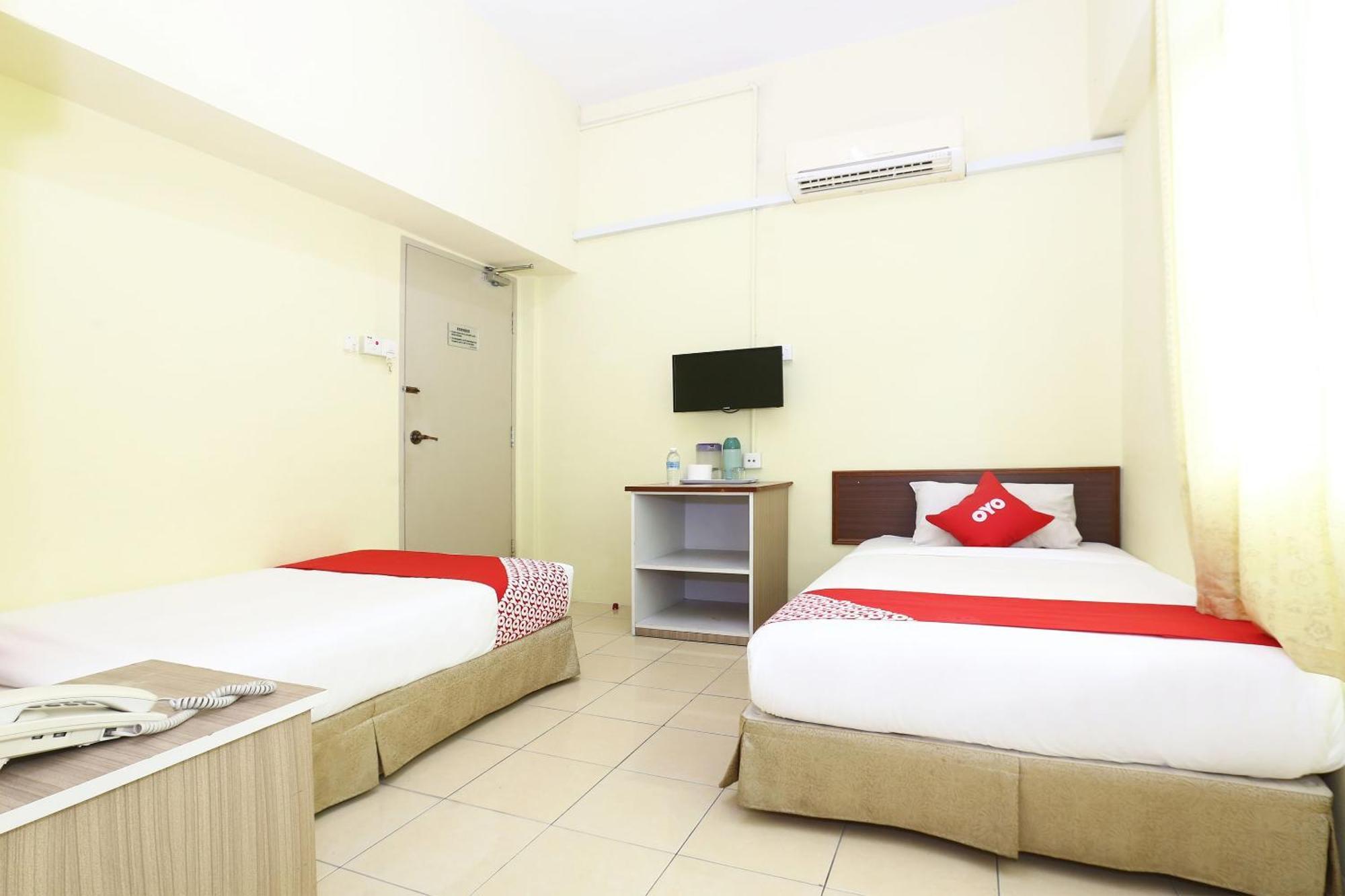 Super Oyo 89651 Harmoni Hotel Кота Бару Екстериор снимка