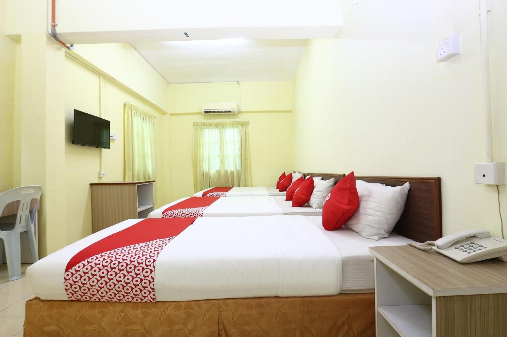 Super Oyo 89651 Harmoni Hotel Кота Бару Екстериор снимка