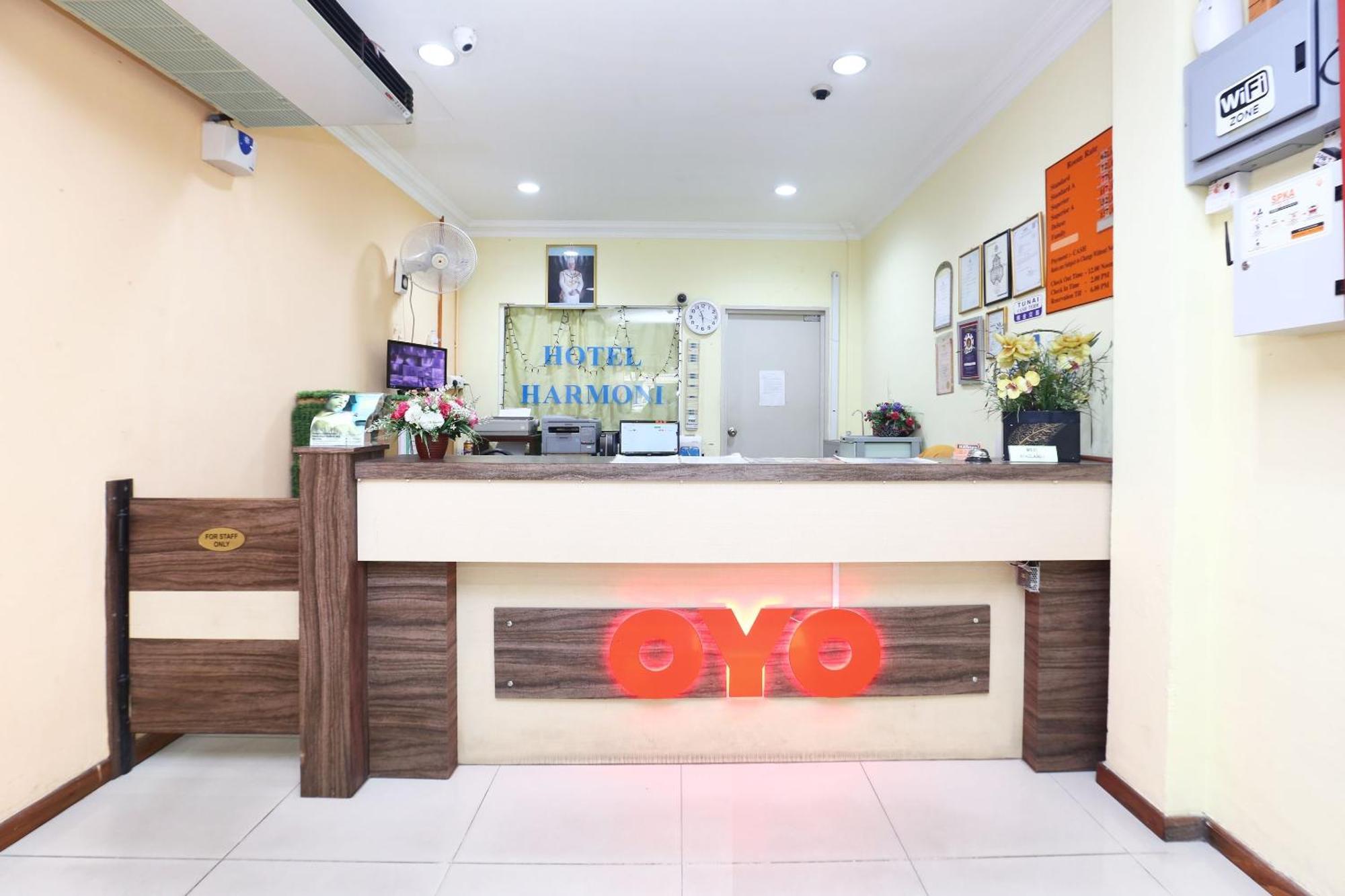 Super Oyo 89651 Harmoni Hotel Кота Бару Екстериор снимка