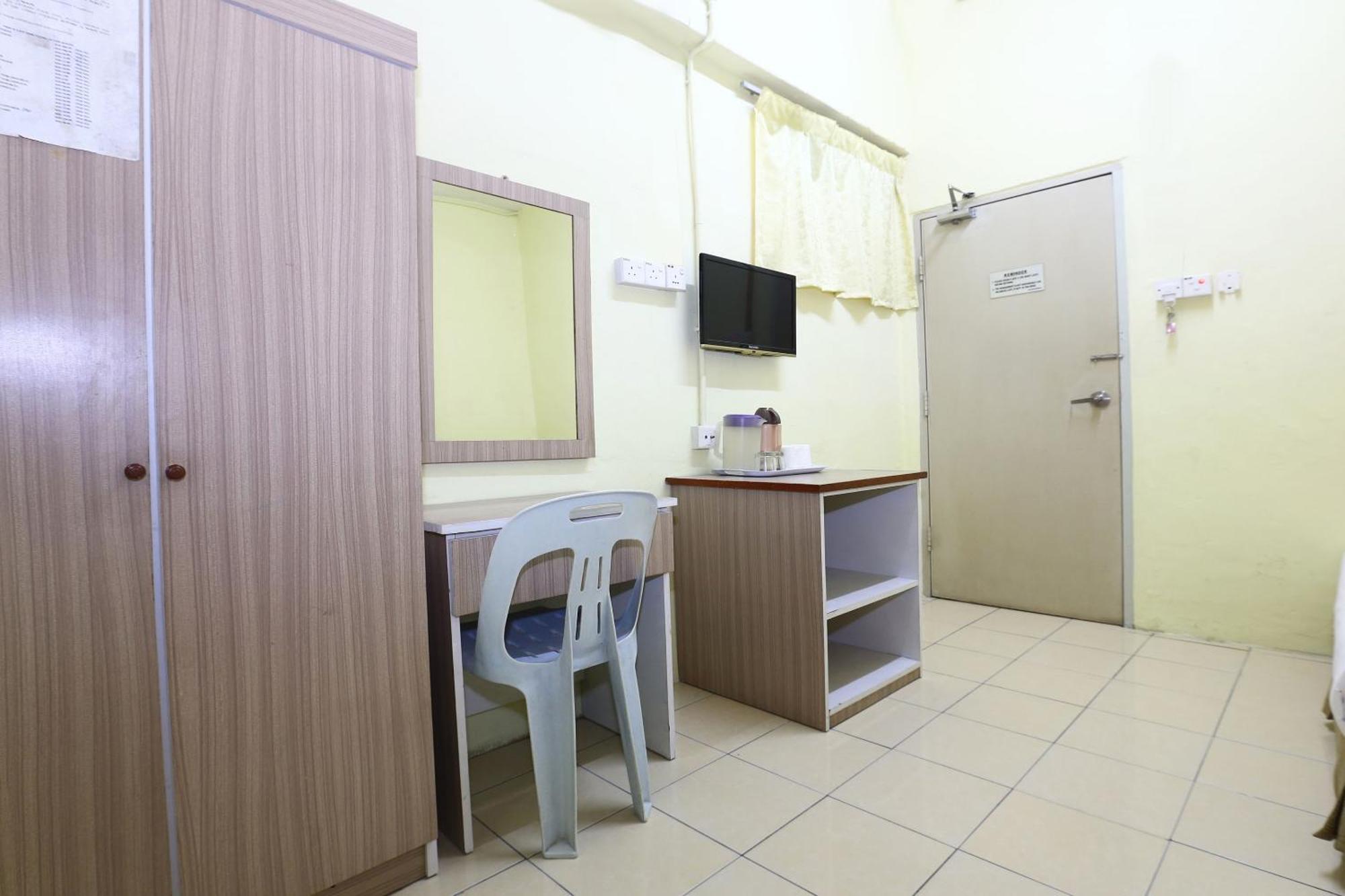 Super Oyo 89651 Harmoni Hotel Кота Бару Екстериор снимка